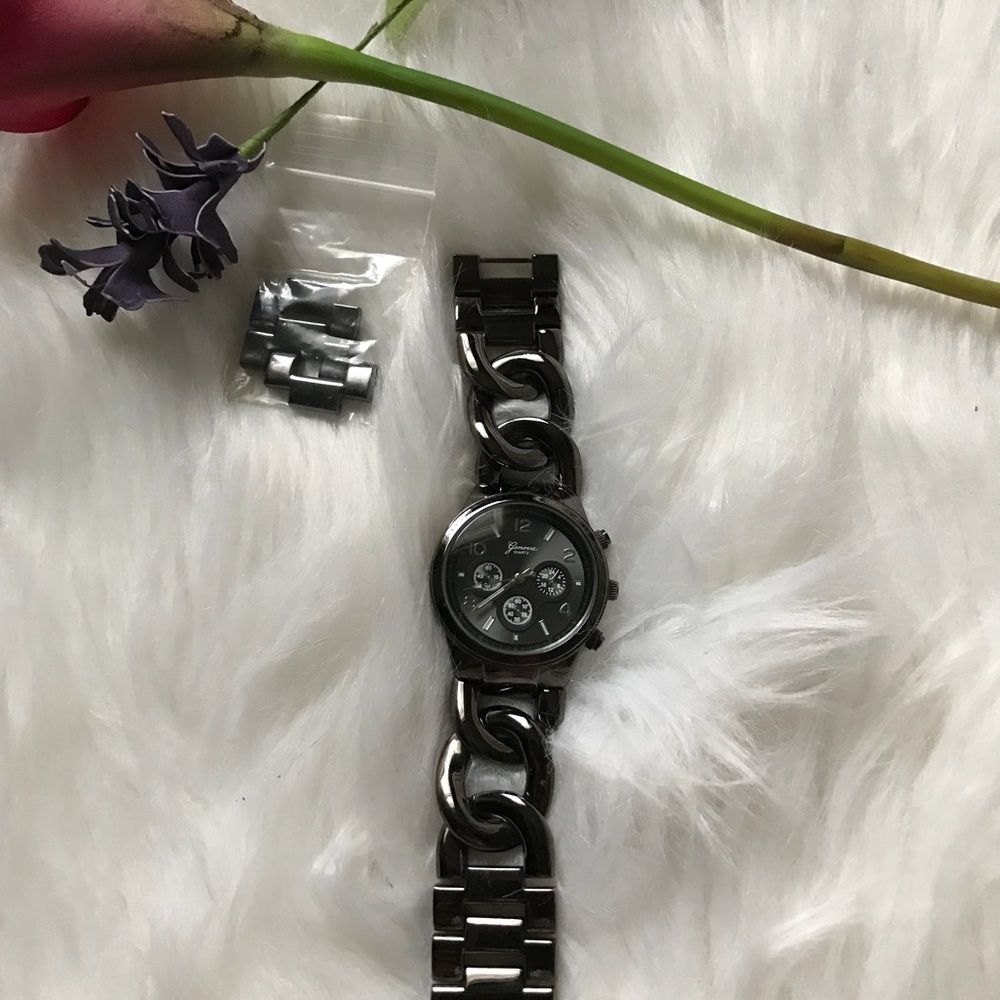 Geneva Quartz Mid-Size Link Watch